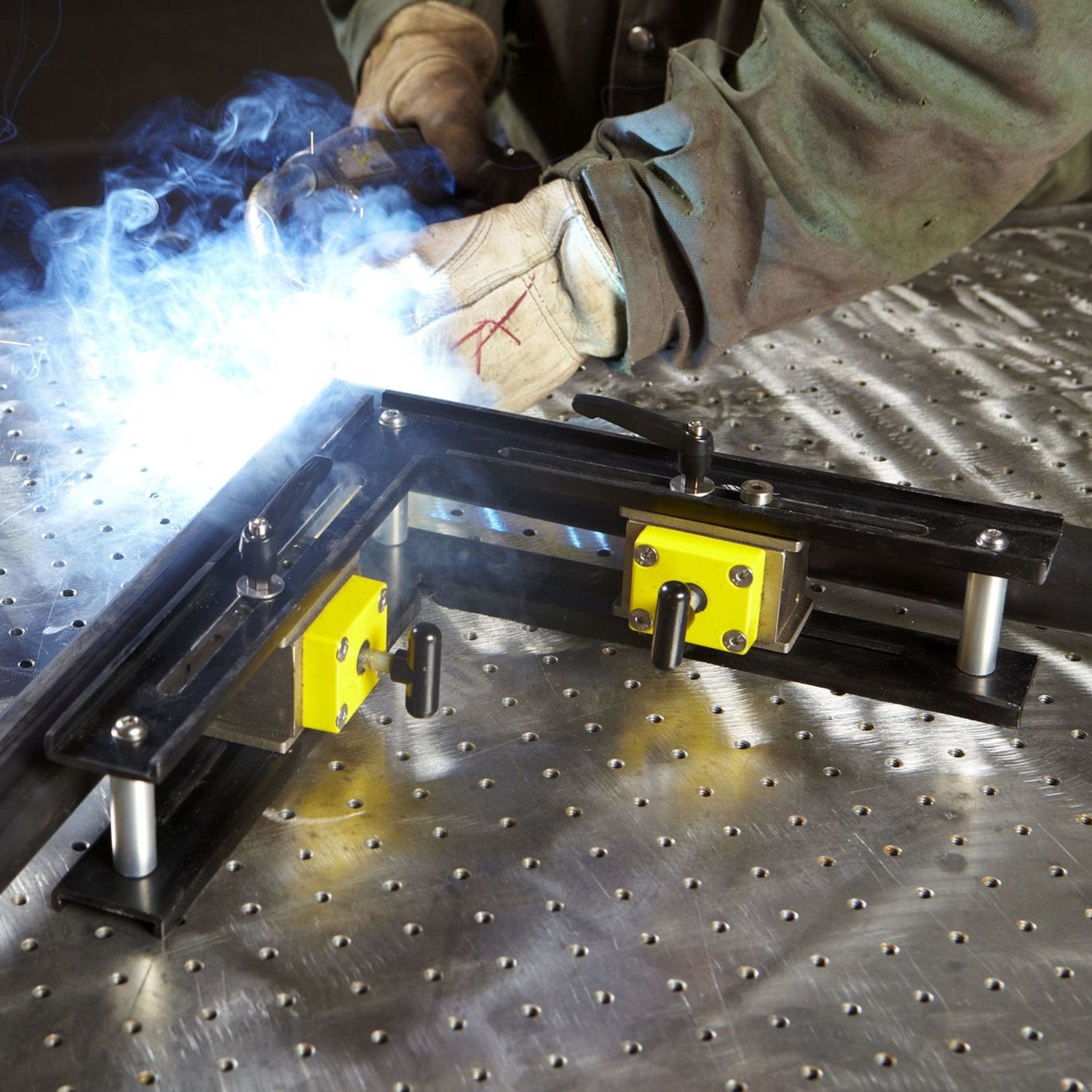 Magswitch 90 Degree Angle 400 - 8100454 Live View